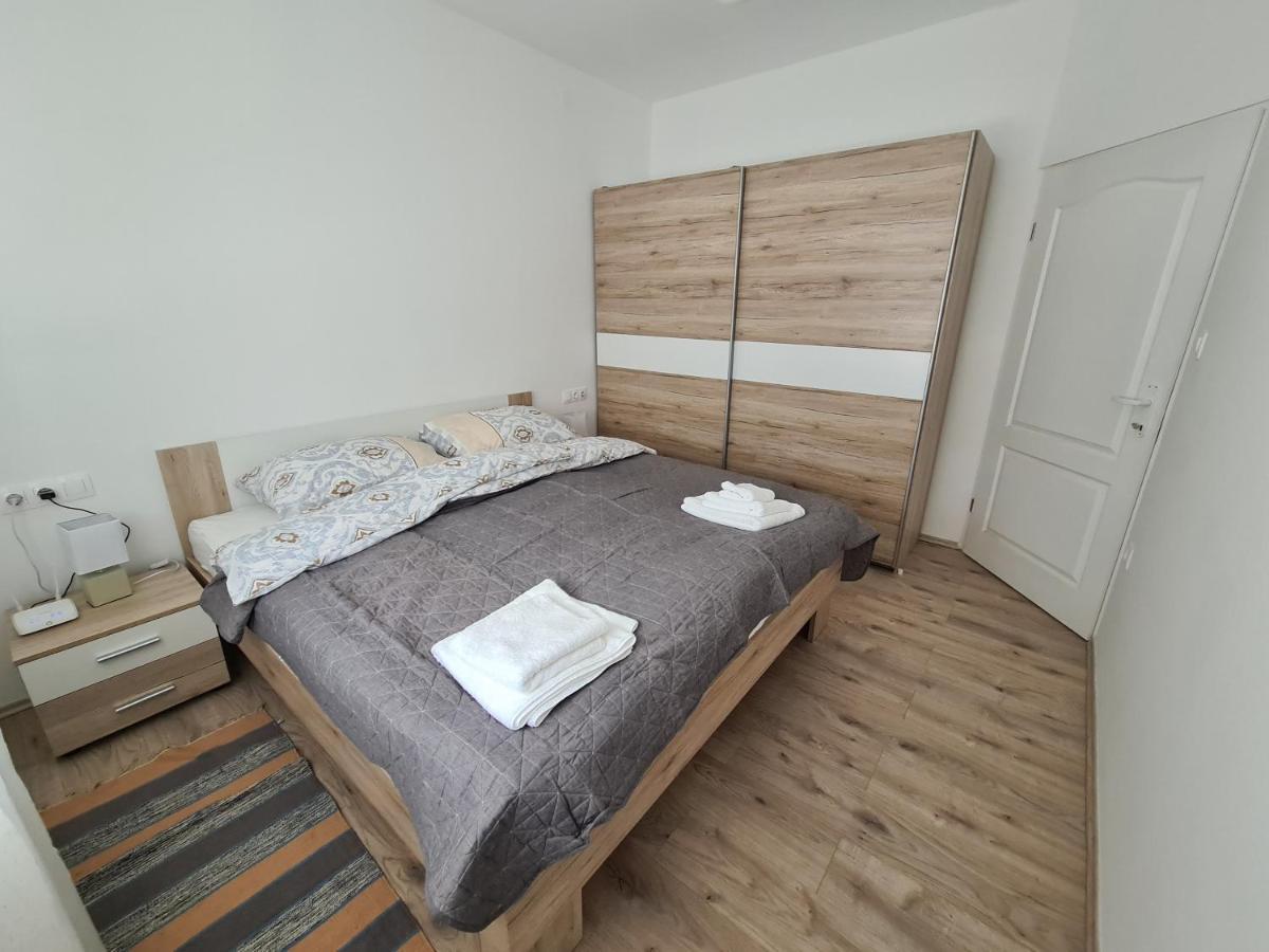 Simun Apartment Karlovac Exterior photo